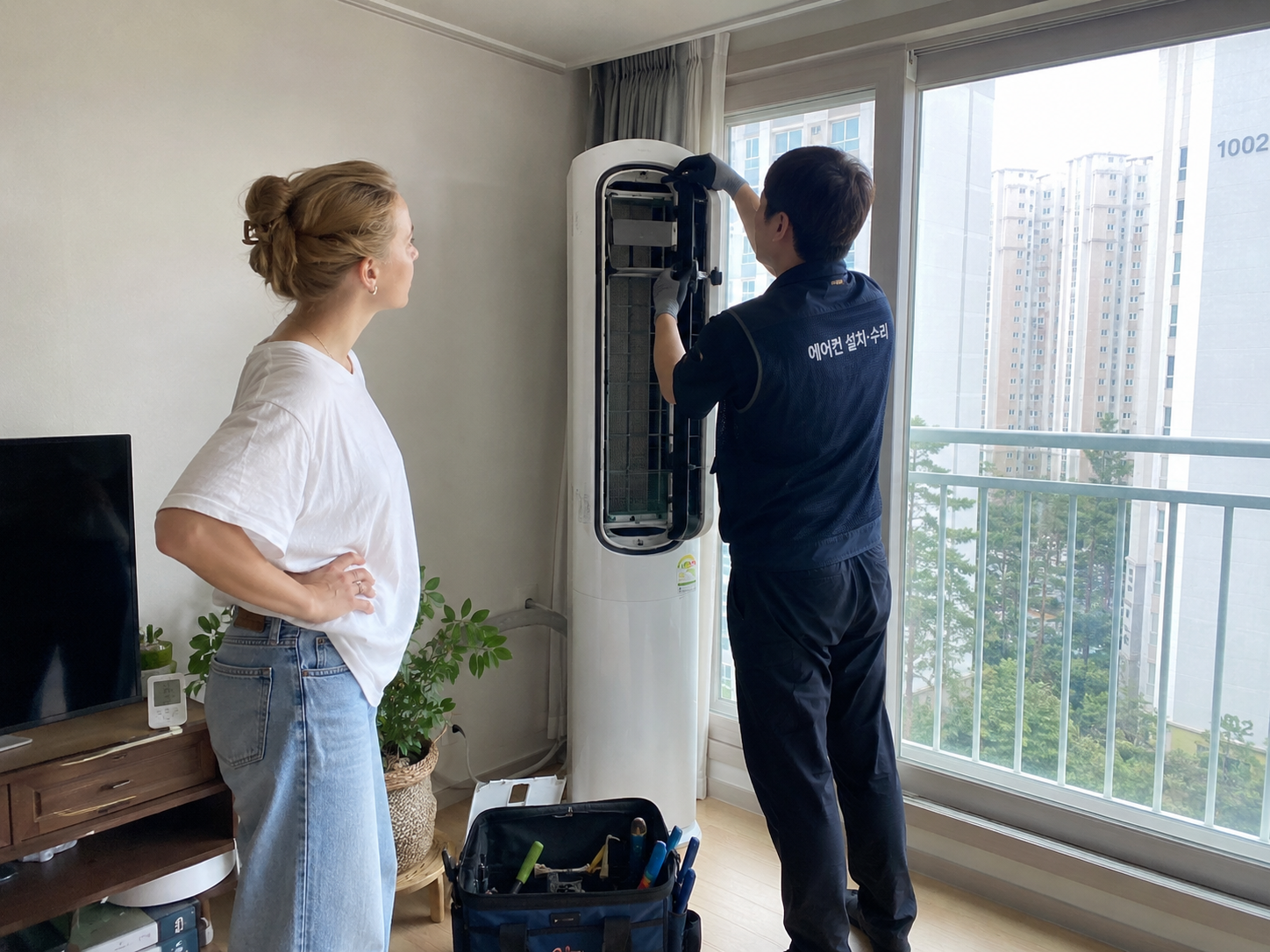 The Busaner arranging an AC repair visit for a foreign resident in Korea